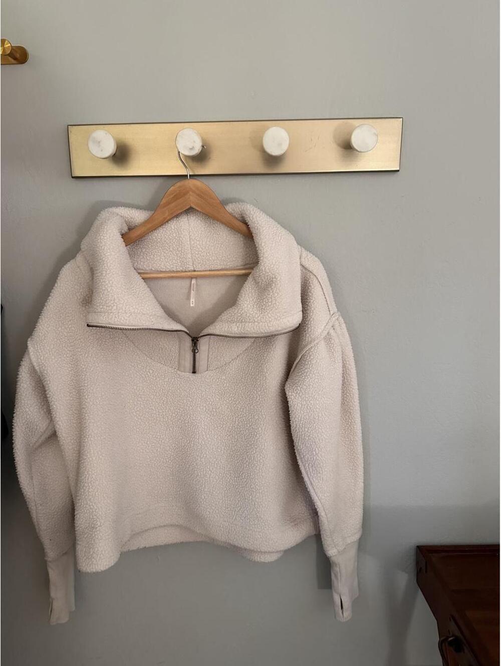Women's Cream and Tan Sweatshirt